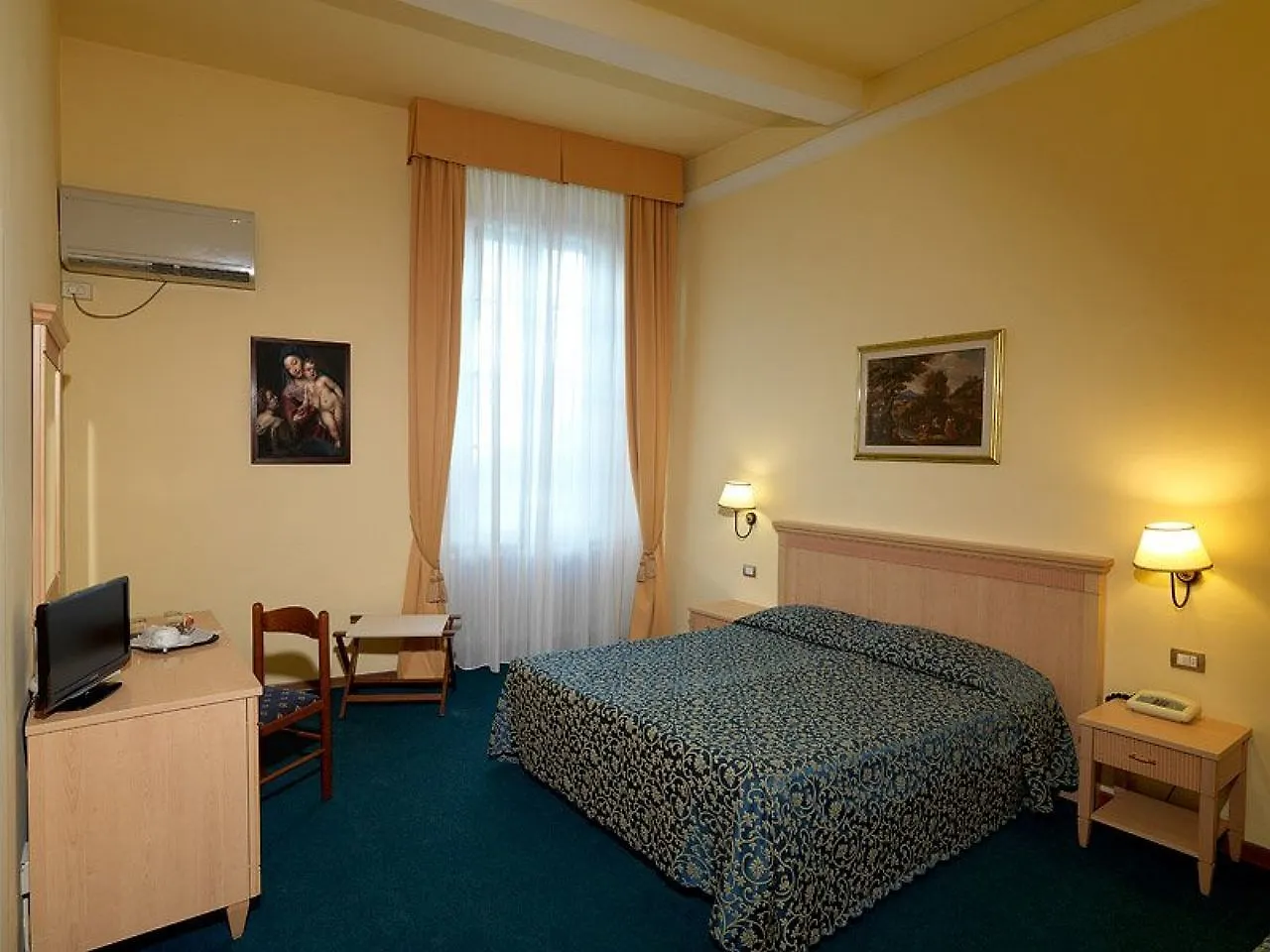 Hhb Hotel Florence