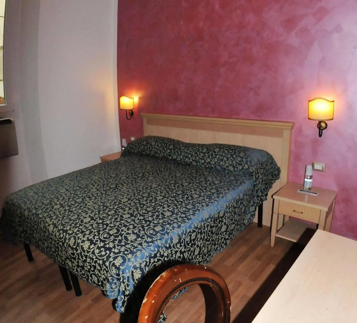 Hhb Hotel فلورنس